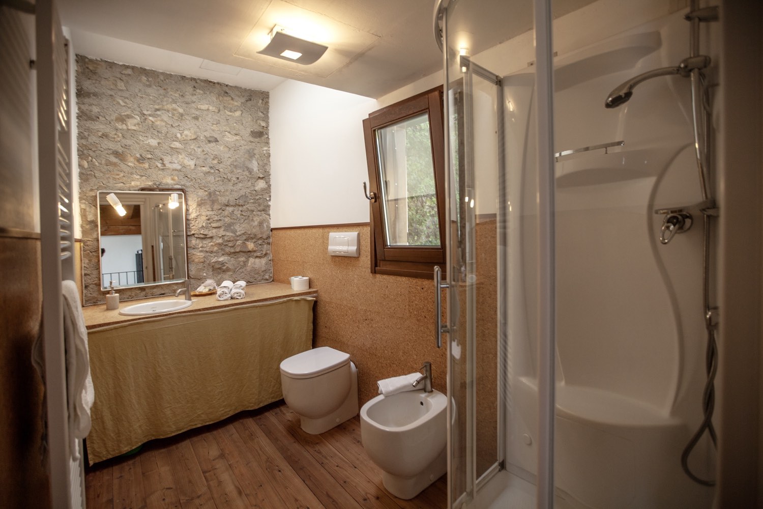 Clementina — bagno con doccia